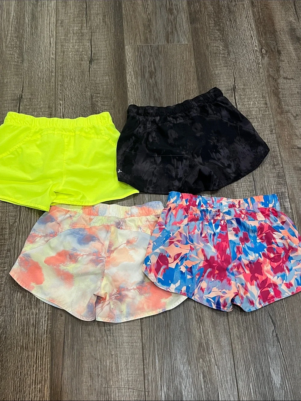 Girls Old Navy Go-Dry Cool Active Shorts.  XL (14-16) Like new. Inside liner